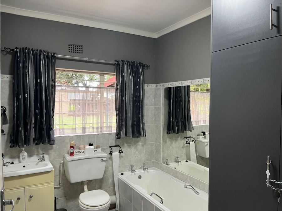 4 Bedroom Property for Sale in Bainsvlei Free State